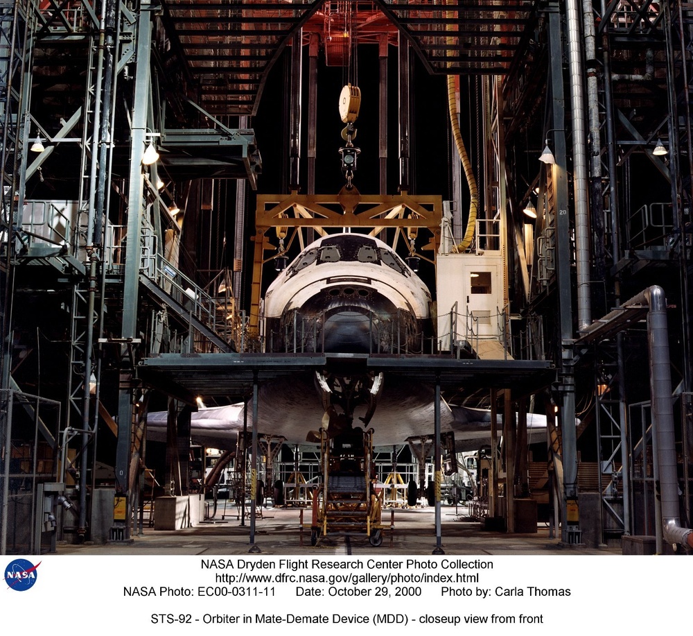 STS-92 - Orbiter in Mate-Demate Device (MDD) - closeup view from front