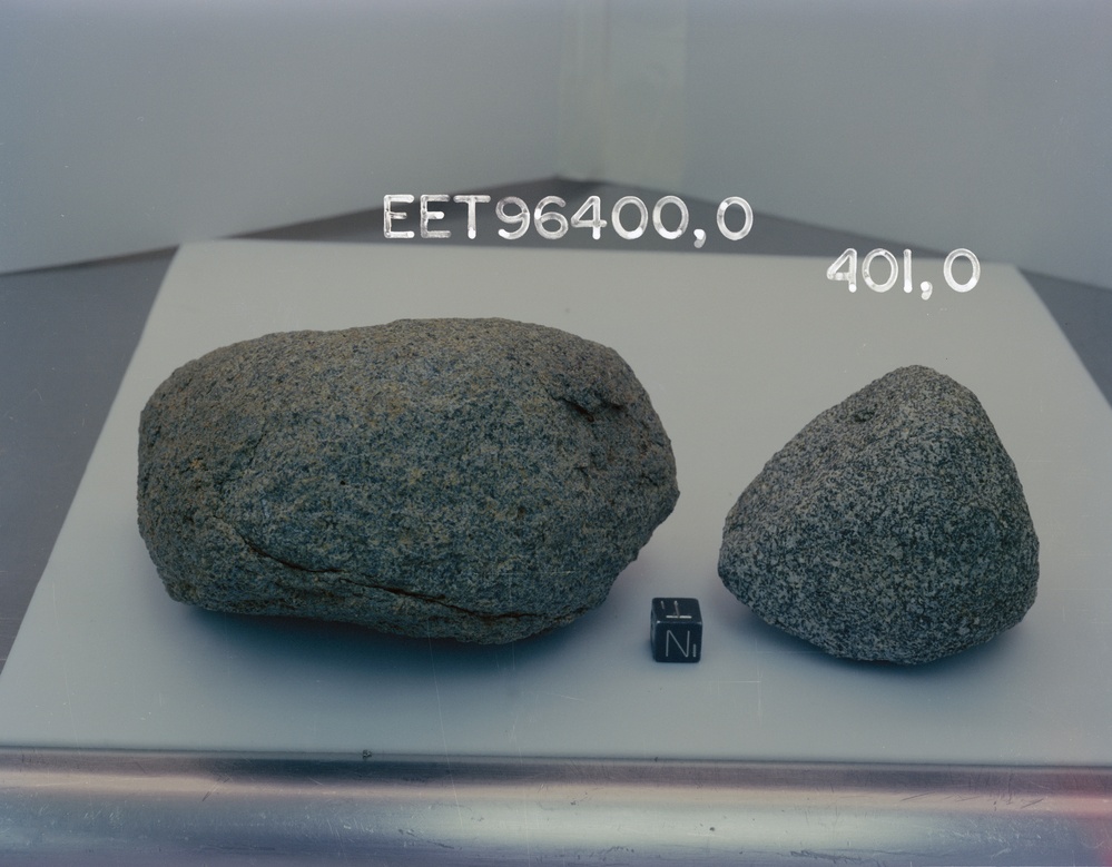 Tabletop views of meteorite samples for illustration and analysis
