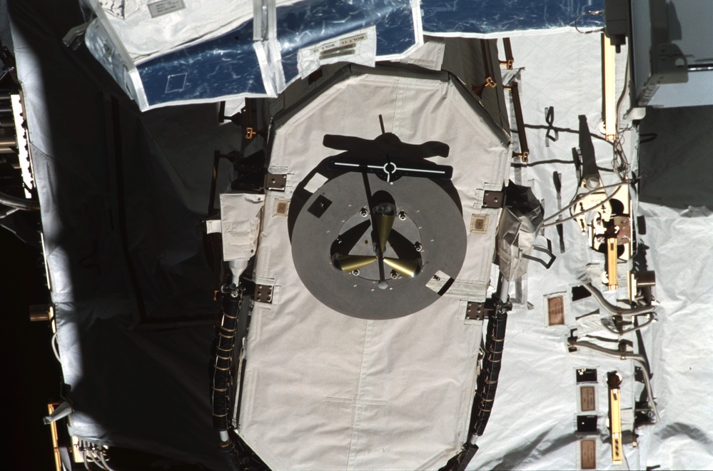 View of the EAS for the P6 Truss taken during STS-110