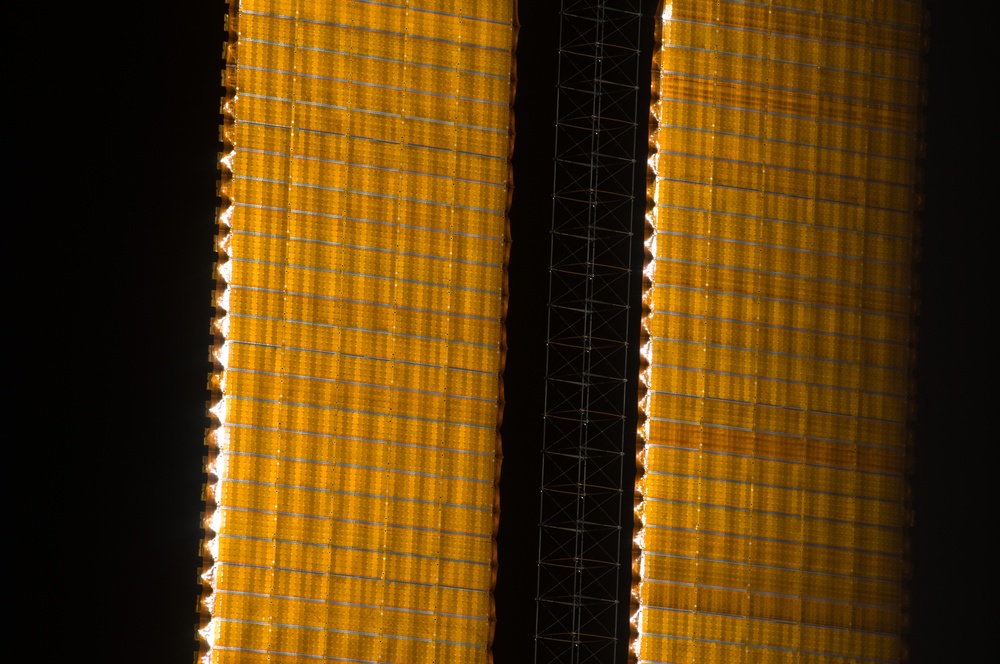 Fly-around view of the ISS by the STS-127 crew