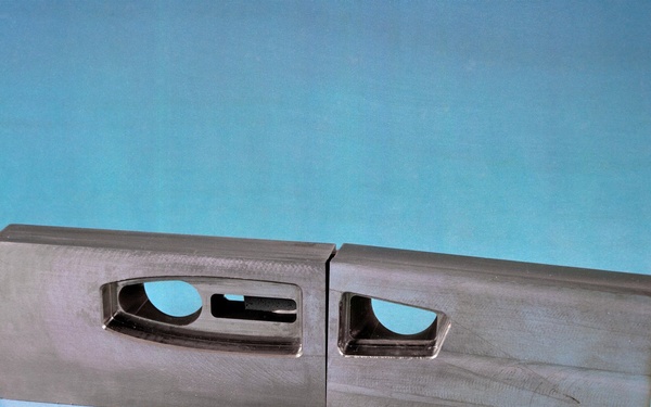 Oscillatory blowing airfoil