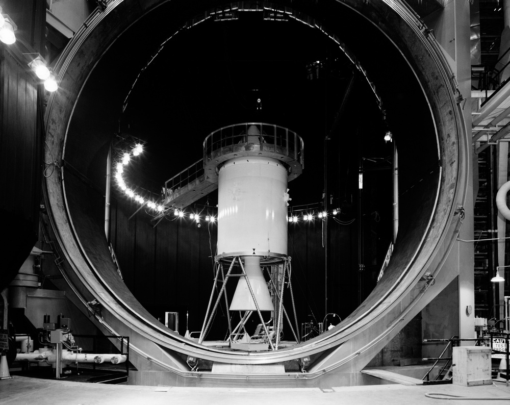 BLDG. 32 - INTERIOR - CHAMBER ''A'' - MSC