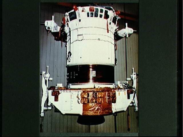 IUS vehicle in the stowed position attached to its ASE