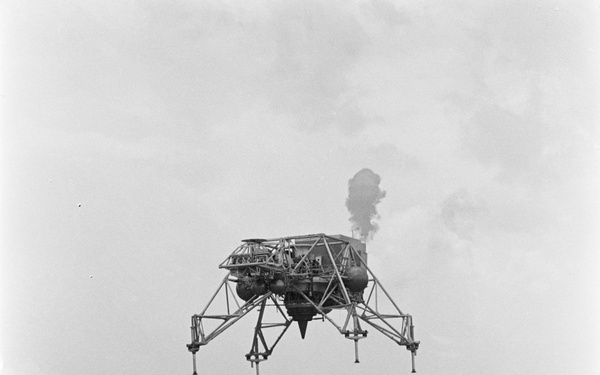 LUNAR SAMPLES - APOLLO 11 Fungus