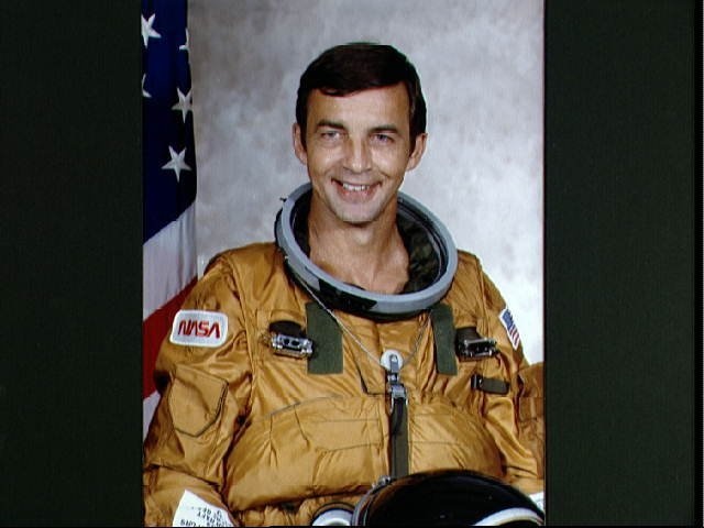 Offical portrait of Astronaut Pete Peterson