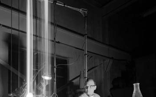 EQUIPMENT USED FOR STUDIES OF BOILING IN THE ABSENCE OF GRAVITY