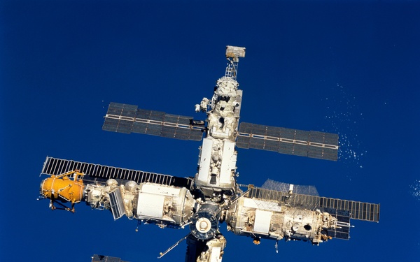 DTO 1118 - Survey of the Mir Space Station