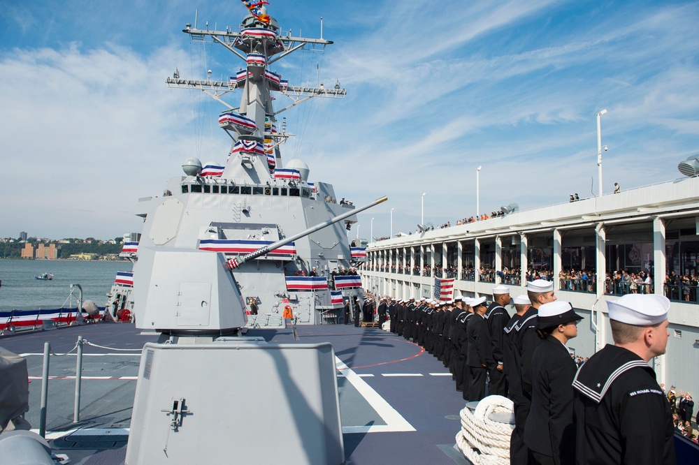 USS Michael Murphy commissioned in New York