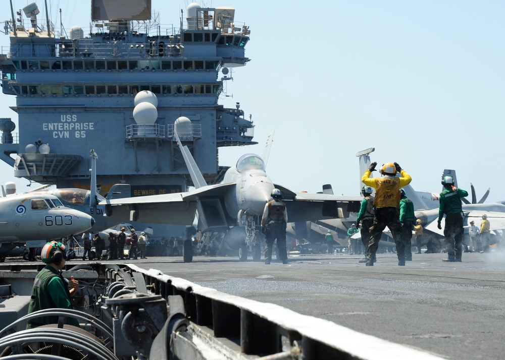 Sailors ready Super Hornet for launch