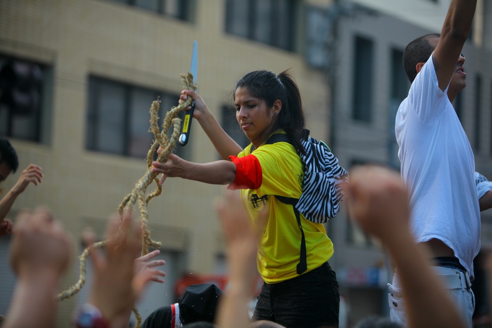 Tug-of-war brings local community, Marines together