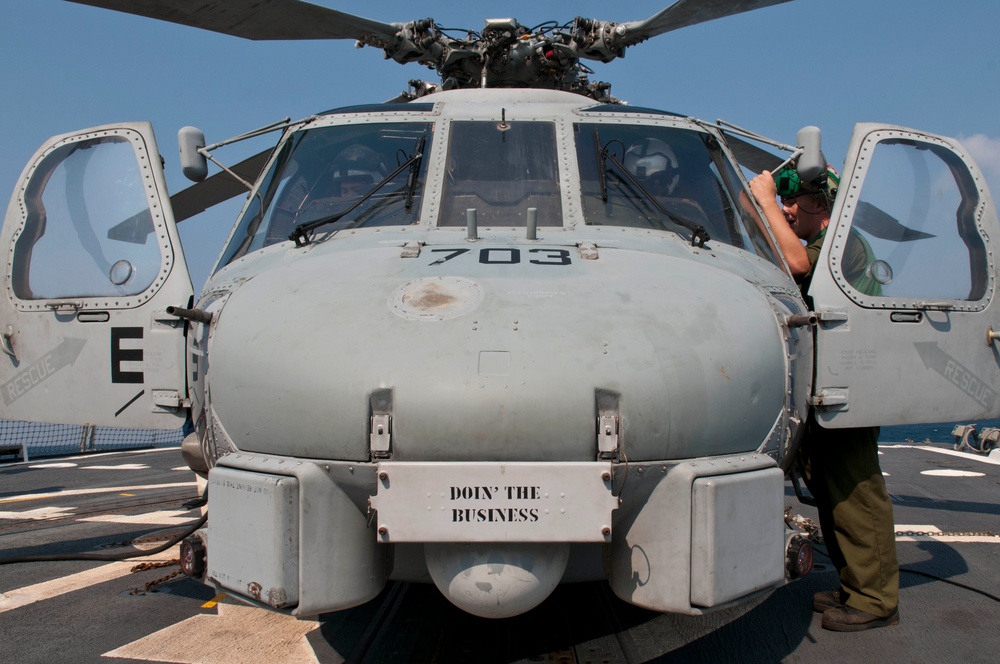 USS Mustin flight operations