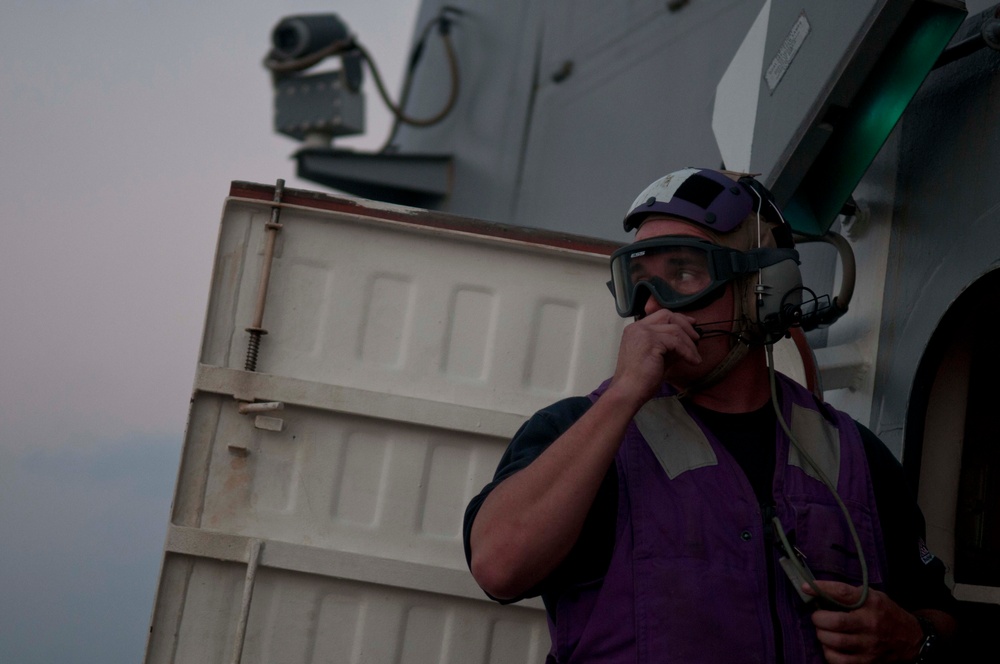 USS Mustin flight operations