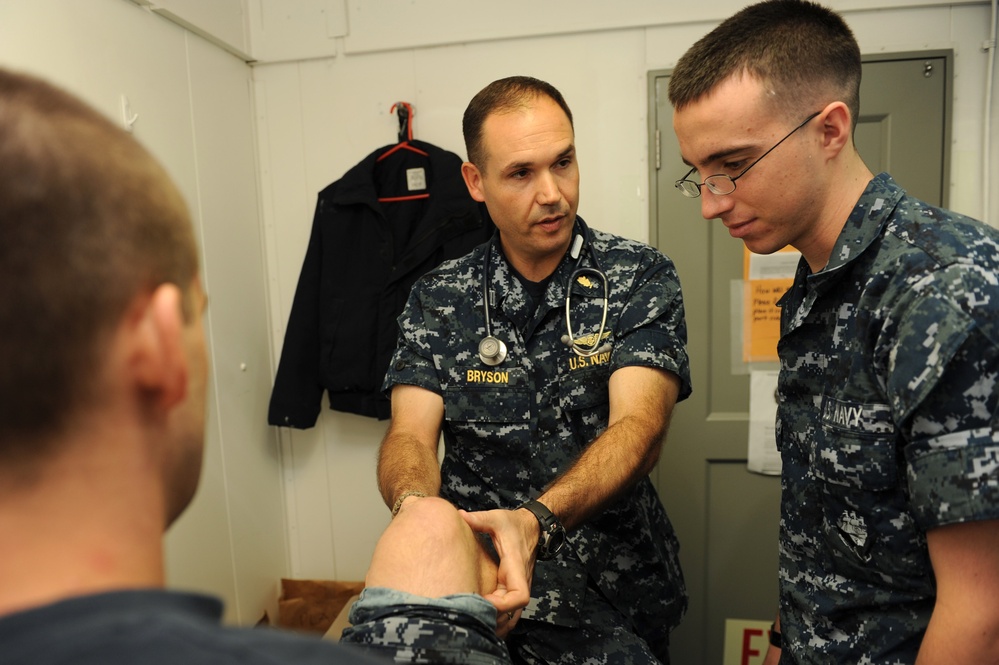 Eisenhower crew conducts medical examinations