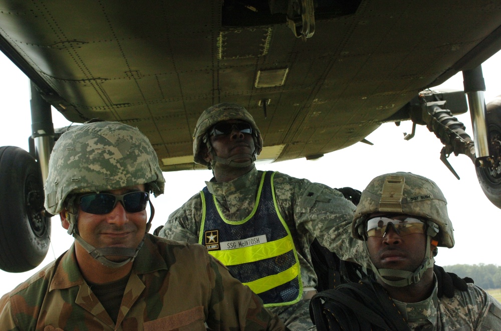 Sling load operations provide valuable training to Virginia Guard aviators, Fort Lee students
