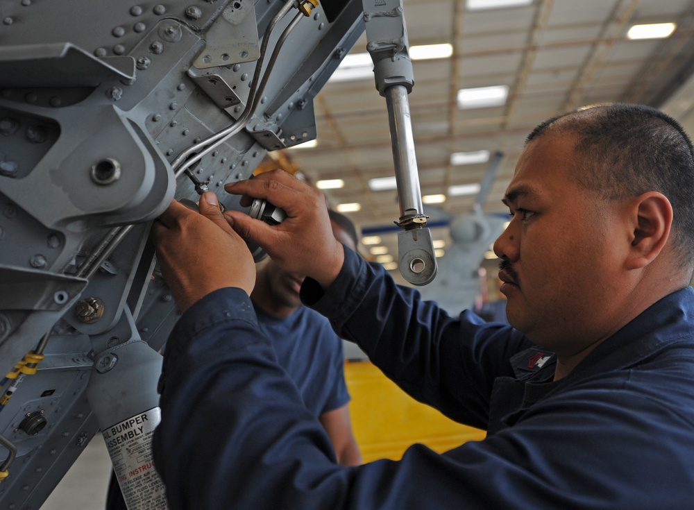 Helicopter maintenance