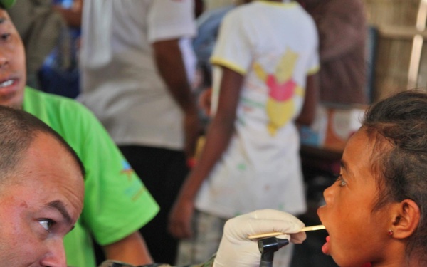 15th MEU lends helping hand