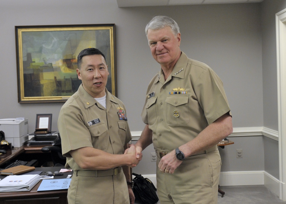 CNO meets with OPNAV staff