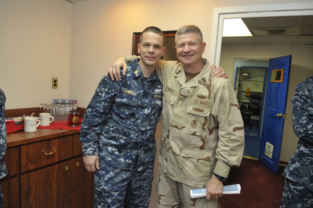 CNO visits USS Abraham Lincoln