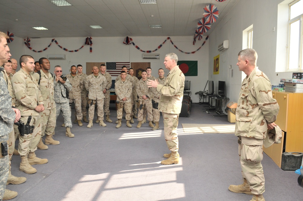 CNO, MCPON visit Umm Qasr Naval Base