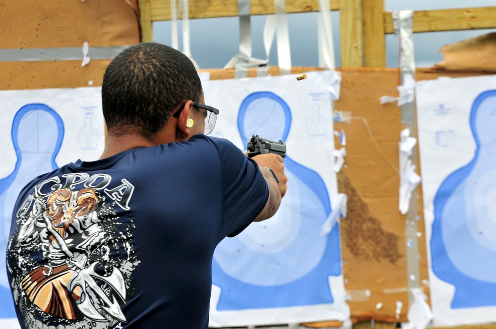 USS Underwood takes part in Operation Martillo