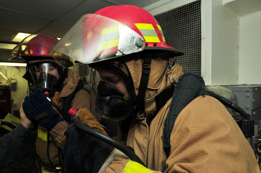 USS Underwood takes part in Operation Martillo