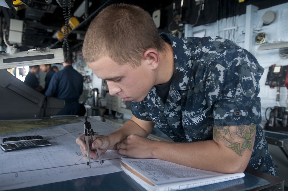 USS Peleliu crew conducts training exercises