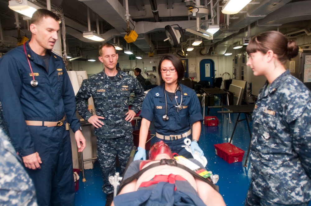 USS Peleliu crew conducts training exercises