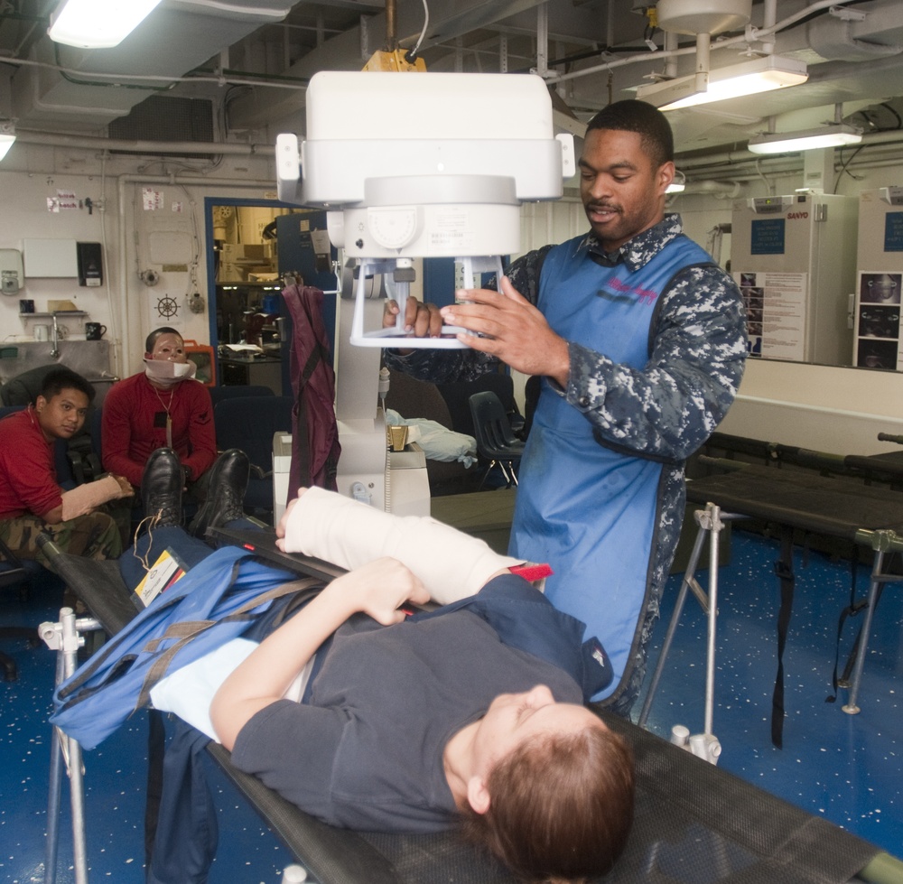 USS Peleliu crew conducts training exercises