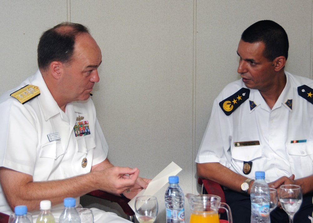 Algerian navy ship visits US