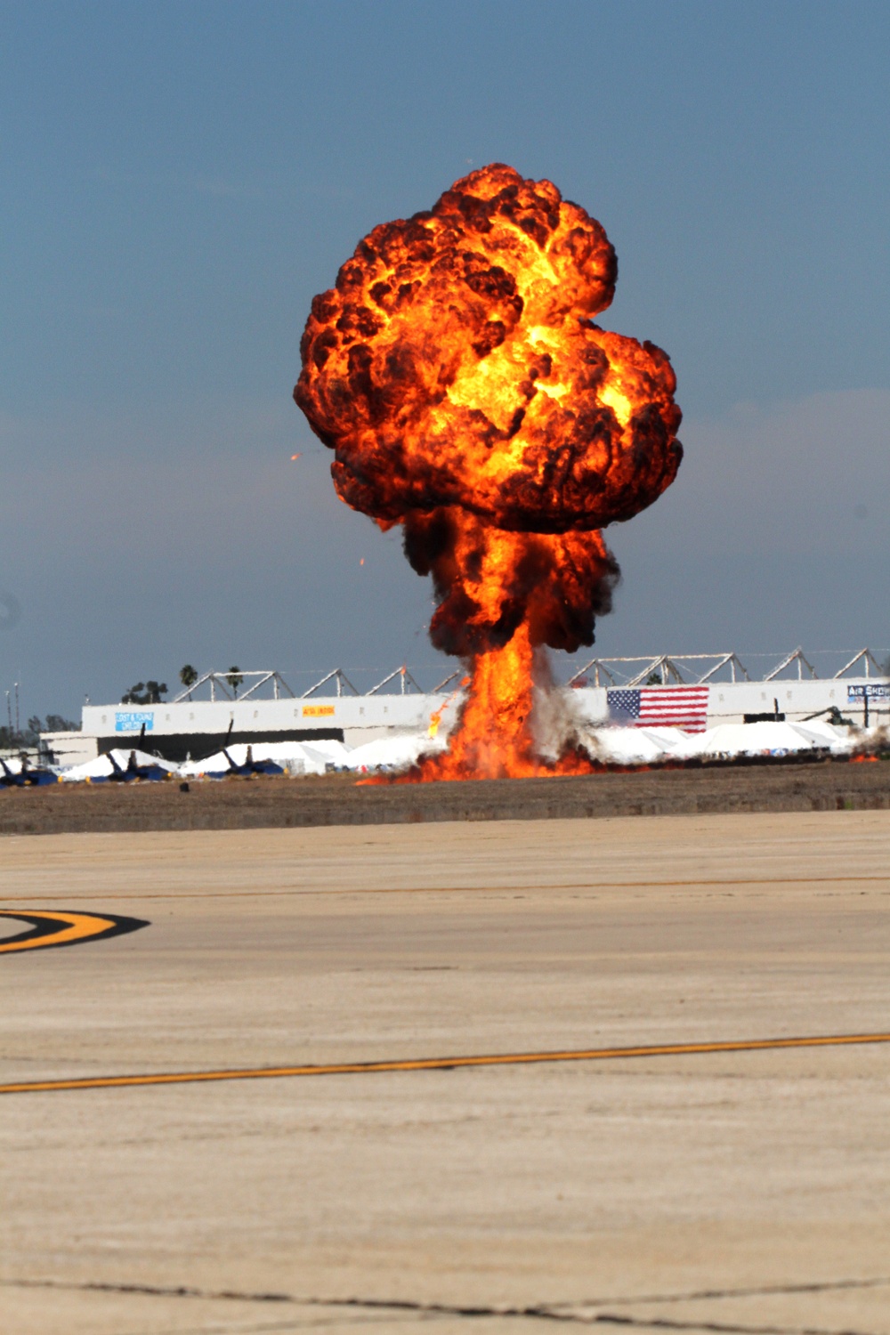 MAGTF demo shakes Miramar, rocks San Diego MAGTF demo shakes Miramar, rocks San Diego