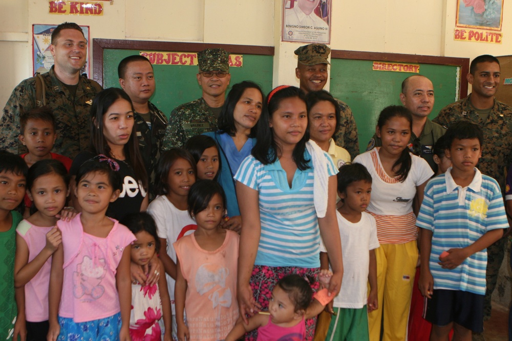 Macarascas Elementary School receives aide