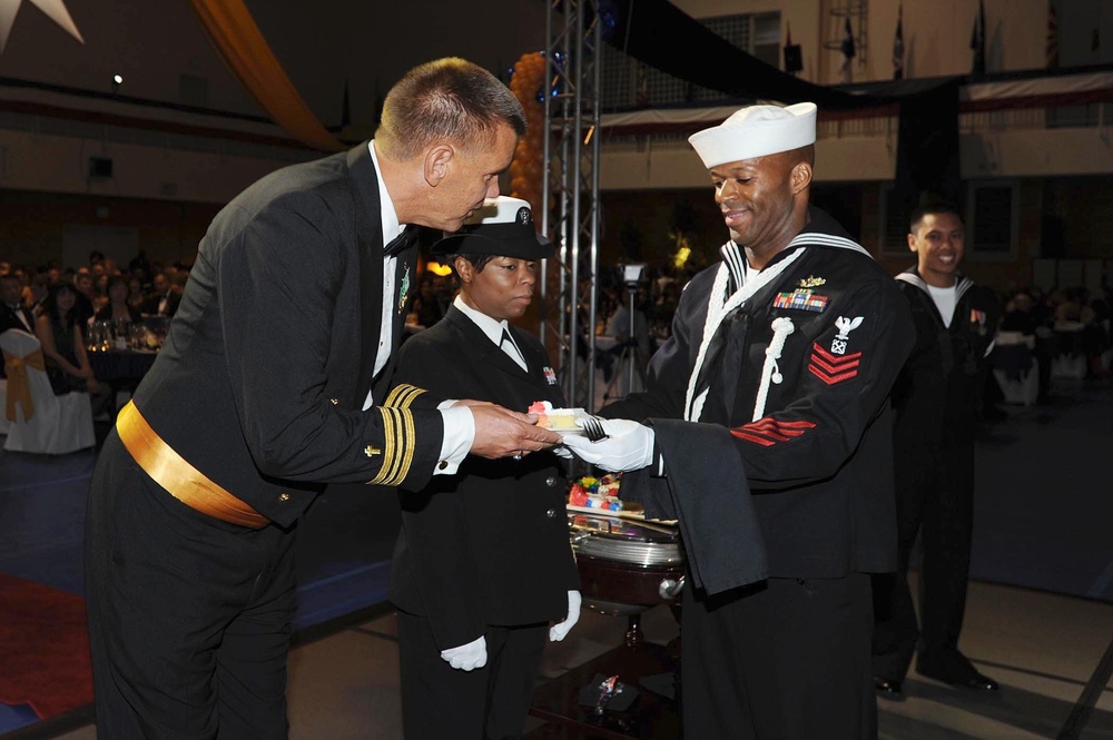 Fleet Activities Yokosuka hosts US Navy's 237th Birthday Ball