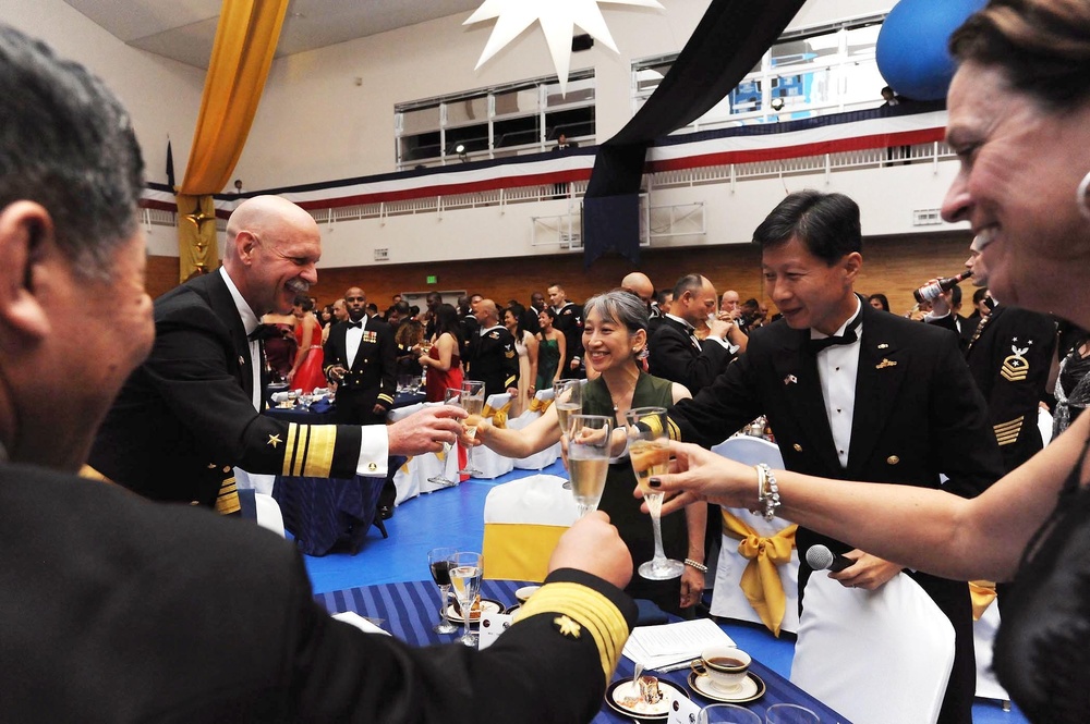 Fleet Activities Yokosuka hosts US Navy's 237th Birthday Ball