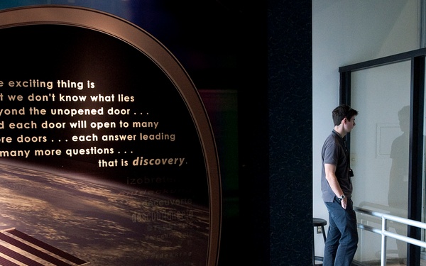 STS-129 Tweetup (200911150022HQ)