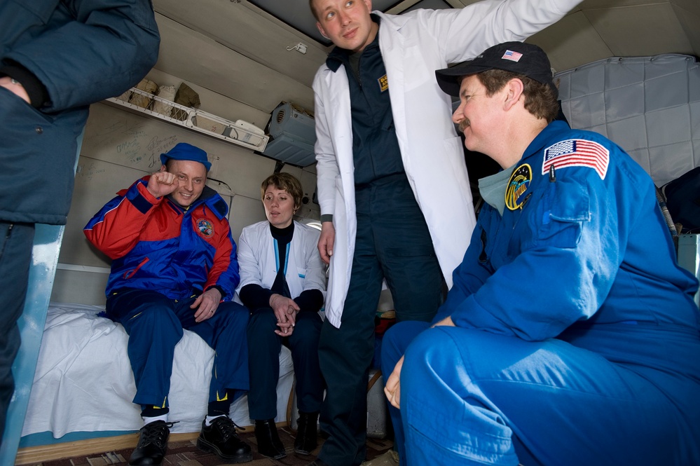 Expedition 18 Lands (200904080033HQ)