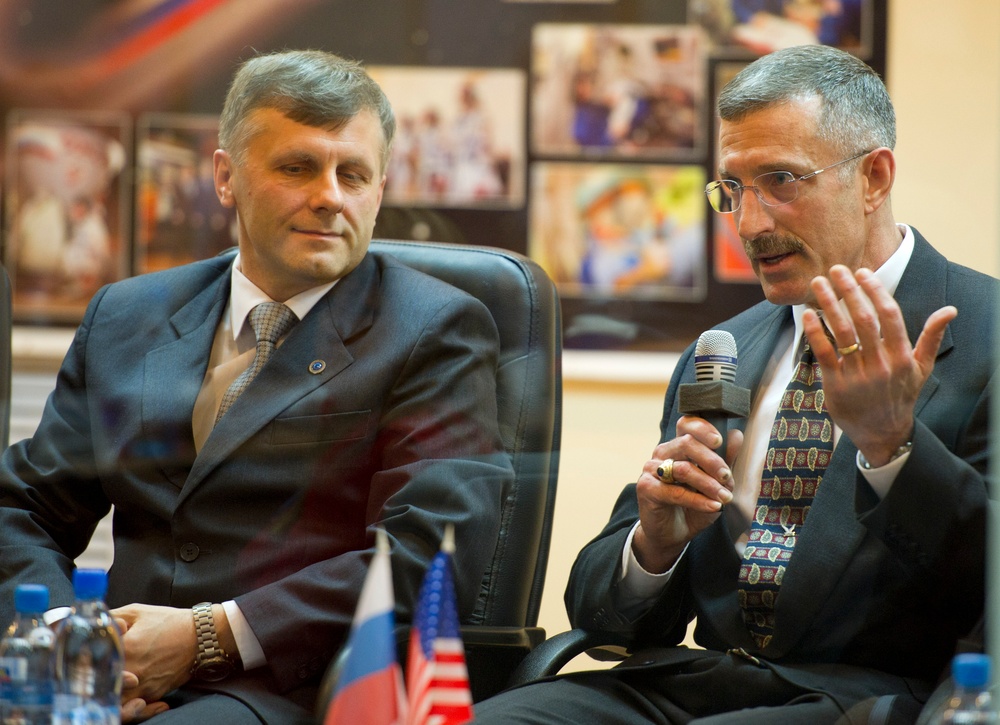 Expedition 27 State Commission (201104030016HQ)