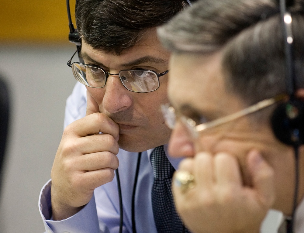 STS-125 Shuttle Atlantis Landing (200905240002HQ)