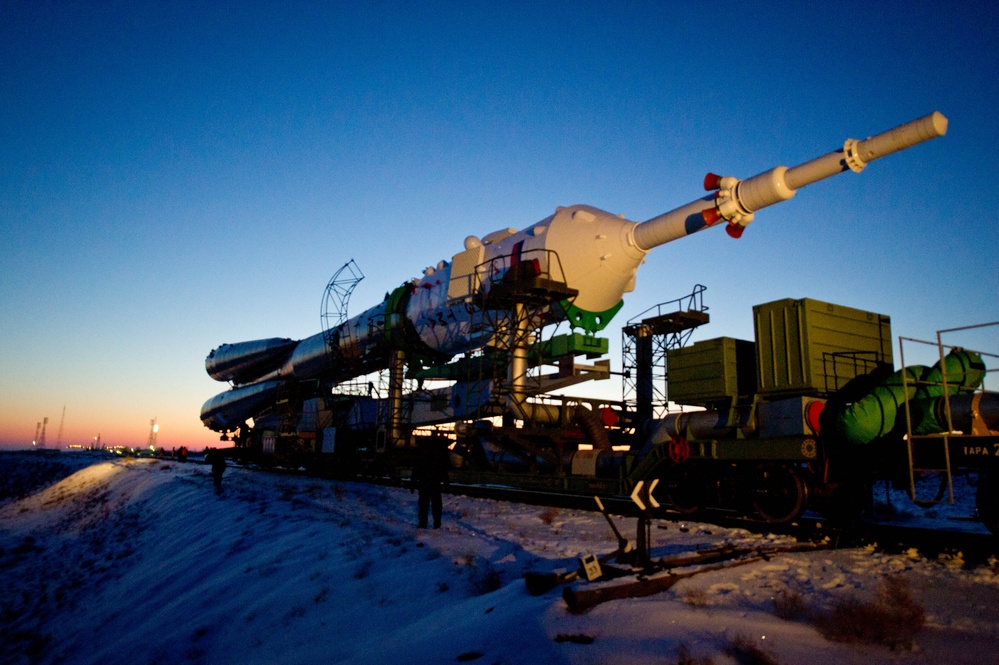 Expedition 30 Soyuz Rollout (201112190005HQ)