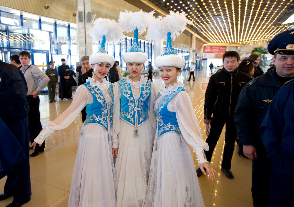 Expedition 18 Lands (200904080036HQ)