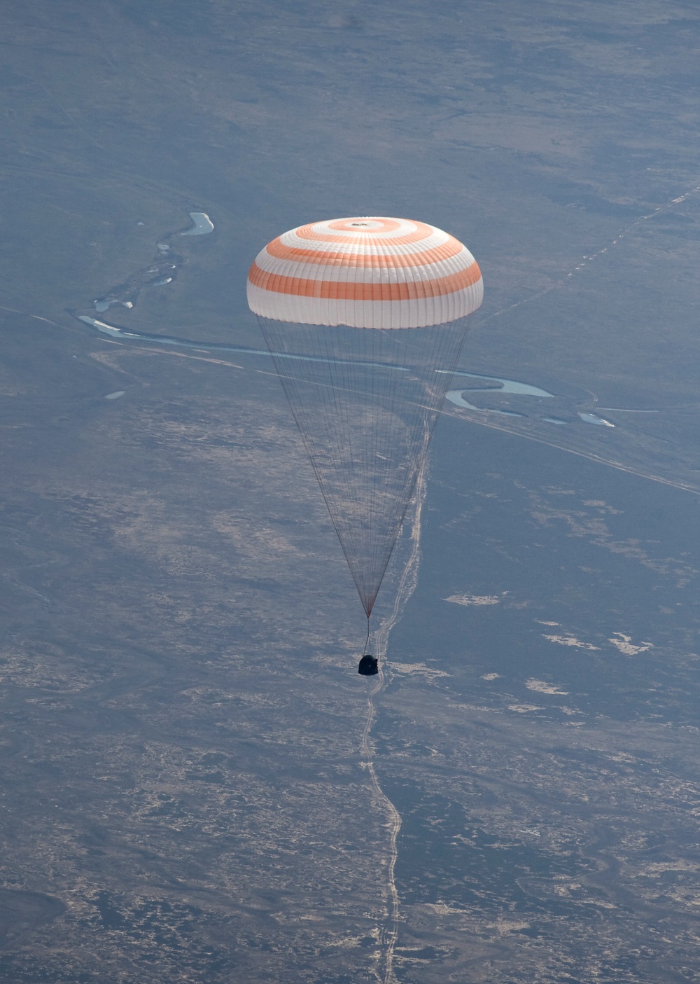 Expedition 18 Lands (200904080007HQ)