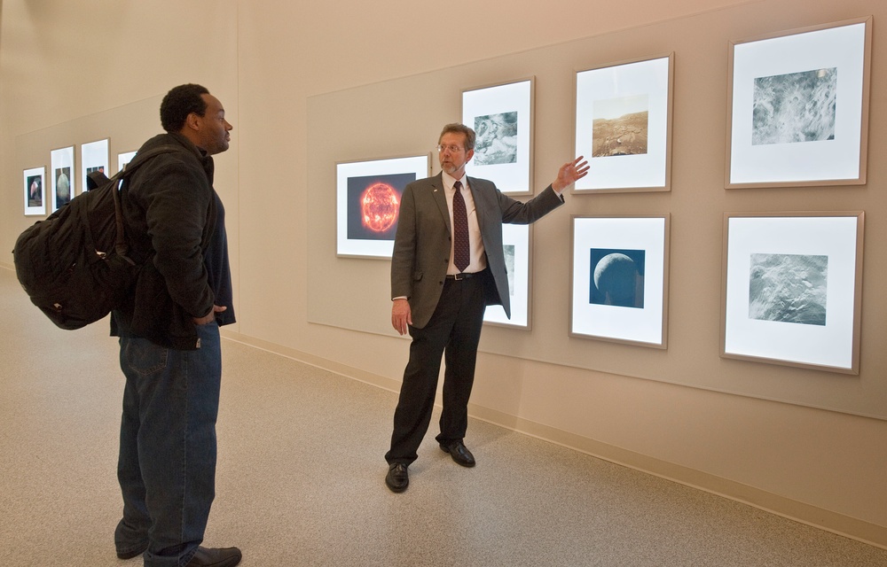 Dulles Gateway Gallery Preview (201009300004HQ)