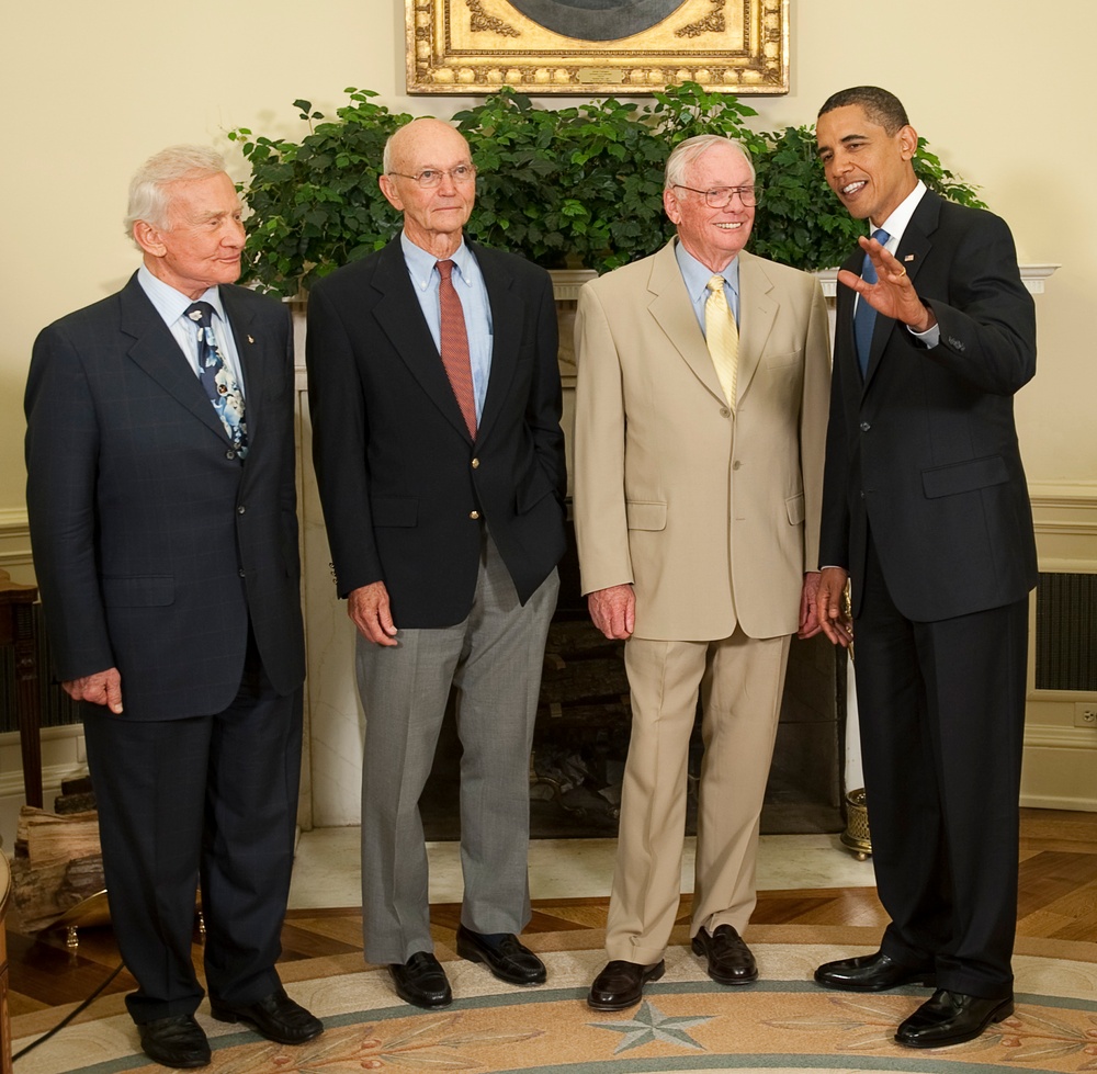 President Obama Meets with Crew of Apollo 11  (200907200016HQ)  (explored)
