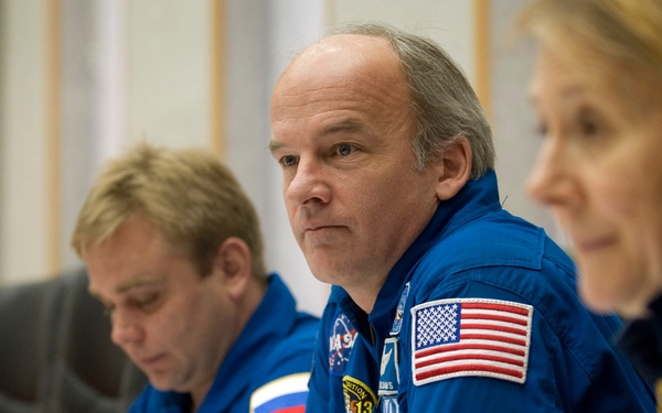 Expedition 19 Crew Training (200903210010HQ)