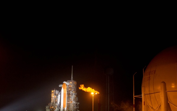 Space Shuttle Discovery is Prepared for Launch (201102230007HQ)