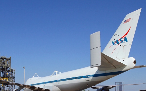 Shuttle Carrier Aircraft Arrives at Kennedy Space Center (KSC-2012-1999)