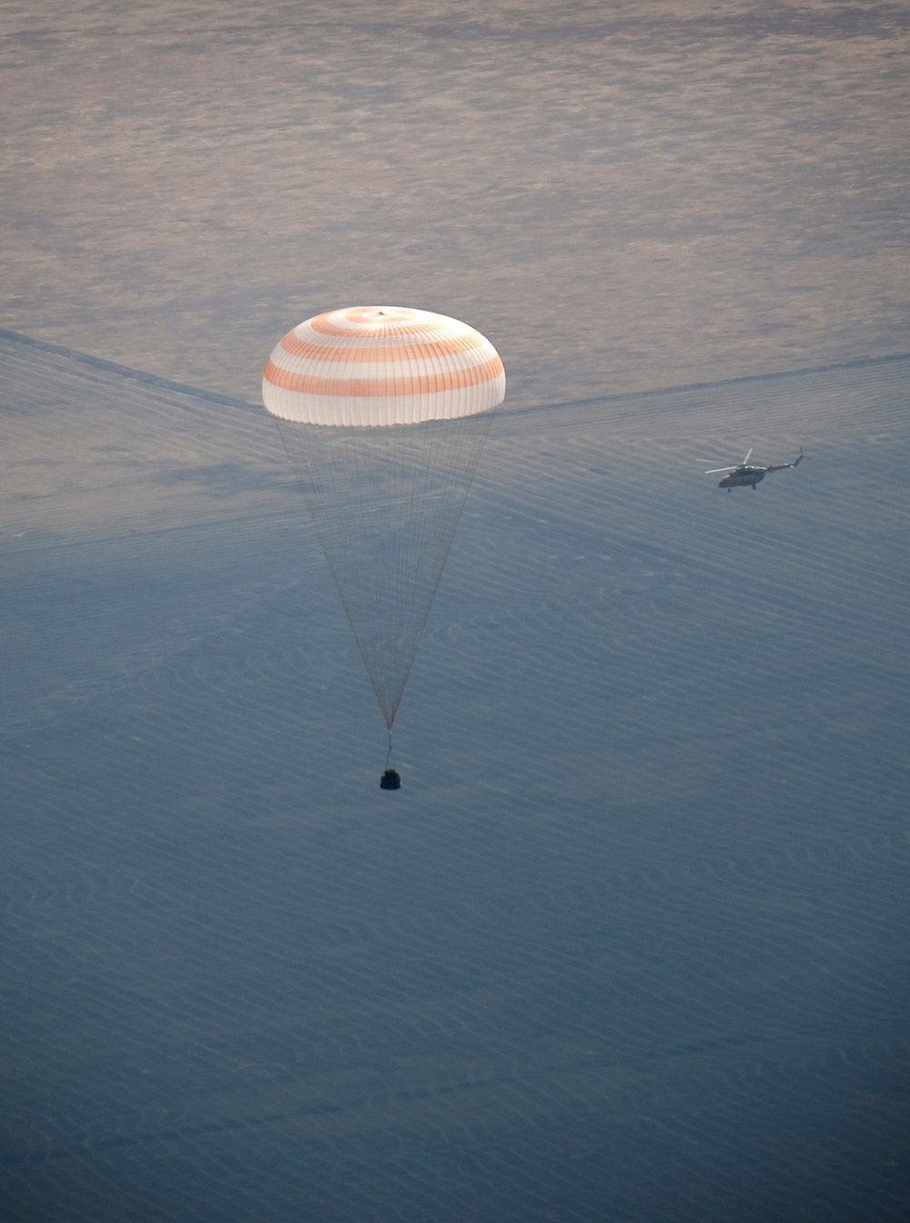 Expedition 20 Landing (200910110006HQ)
