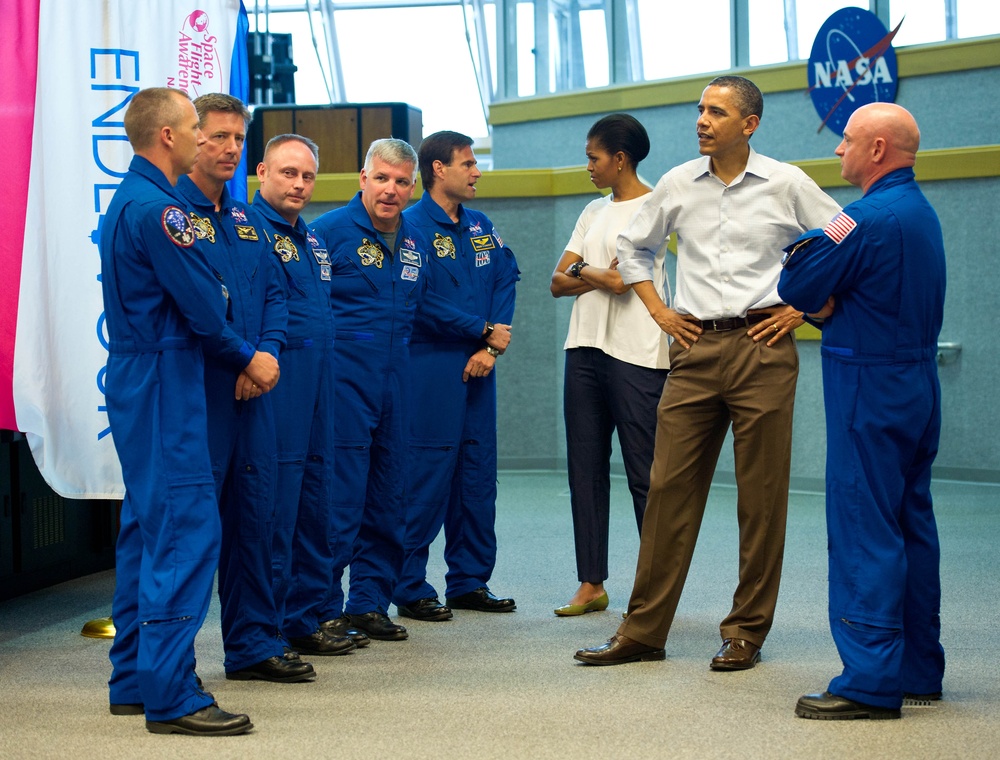 President Barack Obama Visit to Kennedy Space Center (201104290024HQ)