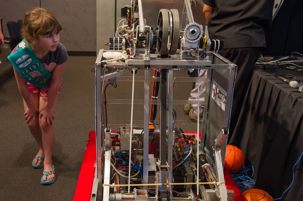 Girl Scouts Rock @NASA (201206080004HQ)