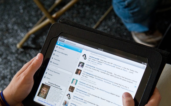 STS-135 Tweetup (201107070004HQ)