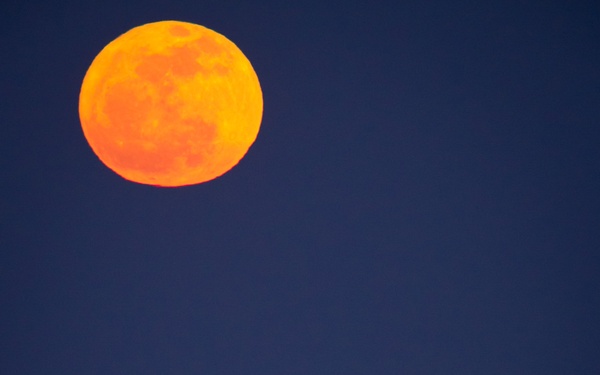 Full Moon (201202070005HQ)